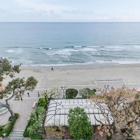 Hotiday Collection - Mediterranee Hotell Alassio