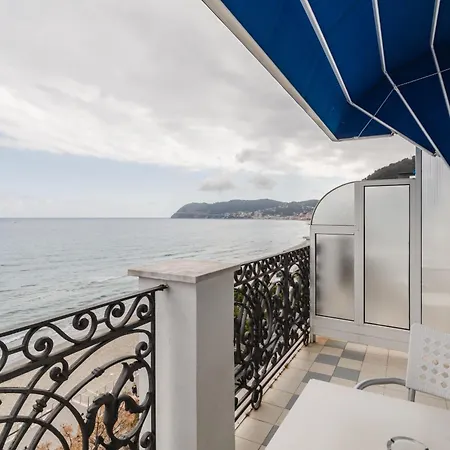 Hotiday Collection - Mediterranee Hotel 4*