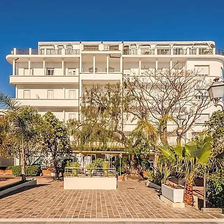 Hotiday Collection - Mediterranee Hotel Alassio