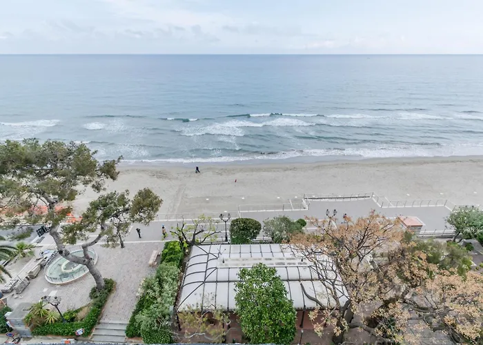 Hotiday Collection - Mediterranee 酒店 阿拉西奥